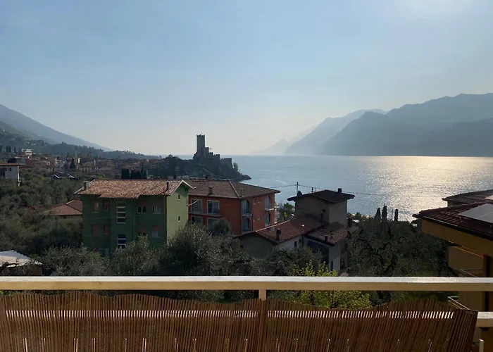 Апартаменты Terrazzza & Castello Мальчезине