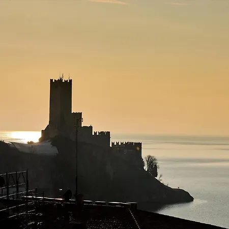 Terrazzza & Castello マルチェージネ